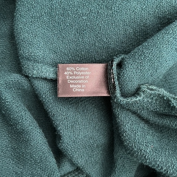 New LANE BRYANT Scattered Stars High-Low Graphic Sweatshirt Size 18/20 - Picture 6 of 9